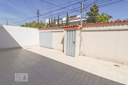 Casa para alugar com 270m², 5 quartos e 5 vagasEntrada
