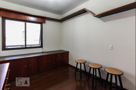 Apartamento à venda com 126m², 4 quartos e 2 vagasQuarto 2