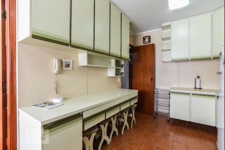 Apartamento à venda com 126m², 4 quartos e 2 vagasCozinha