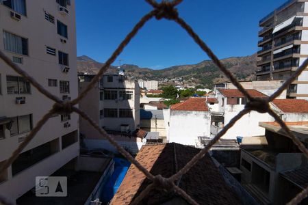 Apartamento à venda com 77m², 2 quartos e 1 vagaVista da sala