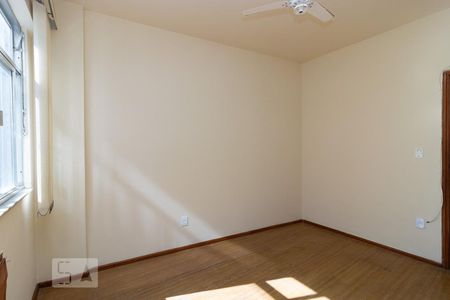 Apartamento à venda com 77m², 2 quartos e 1 vagaQuarto 1