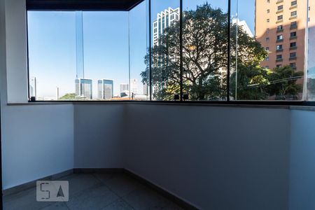 Apartamento para alugar com 110m², 3 quartos e 2 vagas Apartamento para alugar com 110m², 3 quartos e 2 vagasVaranda dos Quartos 1 e 2