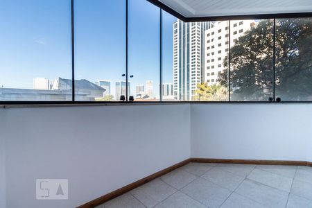 Apartamento para alugar com 110m², 3 quartos e 2 vagas Apartamento para alugar com 110m², 3 quartos e 2 vagasVaranda