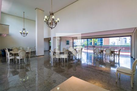 Apartamento à venda com 288m², 4 quartos e 4 vagas Apartamento à venda com 288m², 4 quartos e 4 vagasÁrea comum