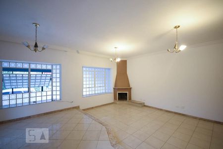 Casa à venda com 280m², 4 quartos e 4 vagasSala