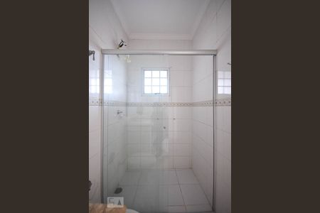 Casa à venda com 280m², 4 quartos e 4 vagasDetalhe do Banheiro Suíte 2