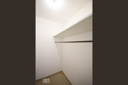 Casa à venda com 280m², 4 quartos e 4 vagasSuíte 1