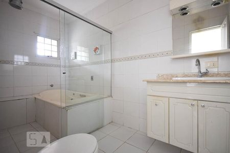 Casa à venda com 280m², 4 quartos e 4 vagasBanheiro Suíte 3