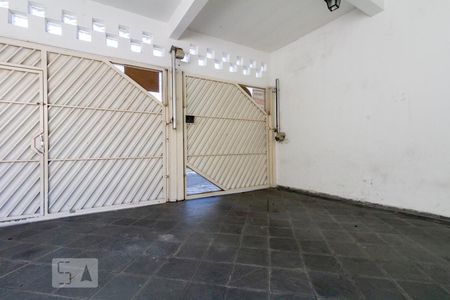 Casa à venda com 150m², 3 quartos e 3 vagas Casa à venda com 150m², 3 quartos e 3 vagasGaragem