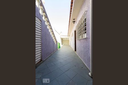 Casa à venda com 150m², 3 quartos e 3 vagas Casa à venda com 150m², 3 quartos e 3 vagasCorredor