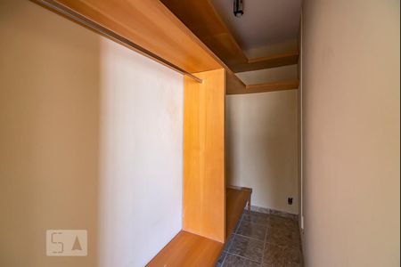 Apartamento à venda com 182m², 4 quartos e 1 vagaCloset da Suíte
