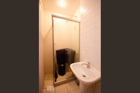 Apartamento para alugar com 87m², 2 quartos e 1 vaga Apartamento para alugar com 87m², 2 quartos e 1 vagaBanheiro de Serviço