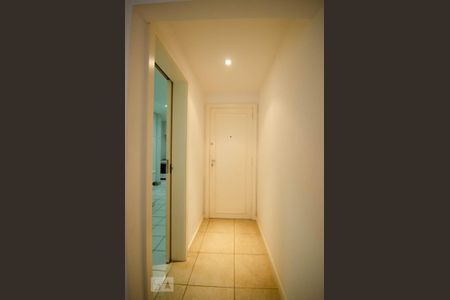 Apartamento para alugar com 87m², 2 quartos e 1 vaga Apartamento para alugar com 87m², 2 quartos e 1 vagaHall de Entrada
