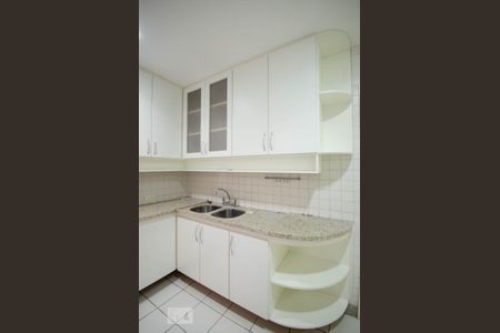 Apartamento para alugar com 87m², 2 quartos e 1 vaga Apartamento para alugar com 87m², 2 quartos e 1 vagaCozinha