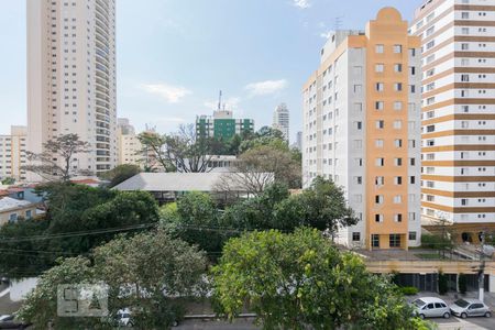 Vista de apartamento à venda com 2 quartos, 64m² em Vila Gumercindo, São Paulo