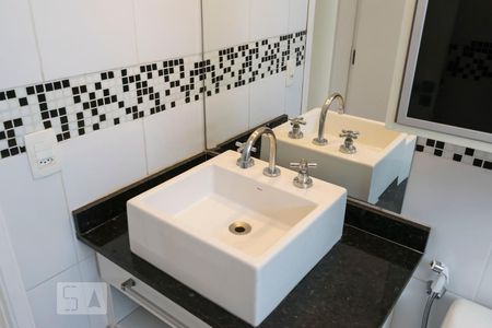 Apartamento à venda com 64m², 2 quartos e 1 vagaBanheiro (Pia)