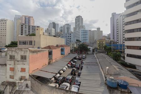 Vista varanda de apartamento para alugar com 2 quartos, 50m² em Liberdade, São Paulo