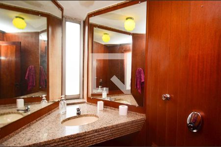 Apartamento à venda com 200m², 4 quartos e 2 vagasLavabo social