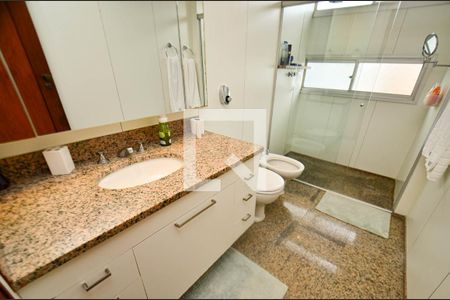 Apartamento à venda com 200m², 4 quartos e 2 vagasBanheiro suite