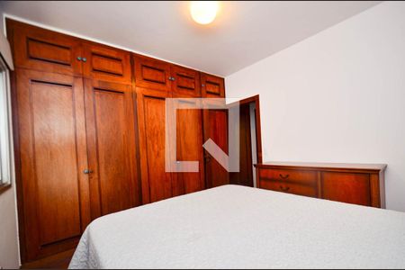 Apartamento à venda com 200m², 4 quartos e 2 vagasQuarto3