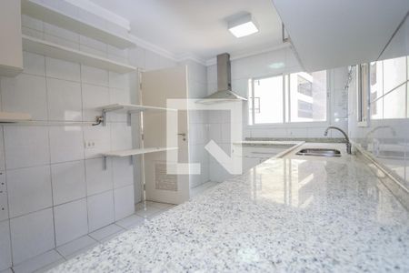 Apartamento para alugar com 148m², 4 quartos e 3 vagas Apartamento para alugar com 148m², 4 quartos e 3 vagasCozinha