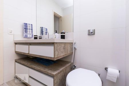 Banheiro de apartamento à venda com 2 quartos, 65m² em Botafogo, Rio de Janeiro
