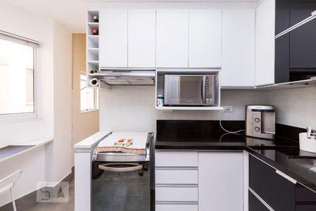 Apartamento à venda com 65m², 2 quartos e sem vagaCozinha