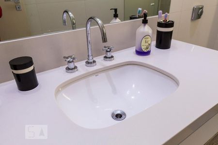 Apartamento à venda com 65m², 2 quartos e sem vagaBanheiro