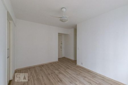 Sala de apartamento para alugar com 1 quarto, 68m² em Vila Olímpia, São Paulo