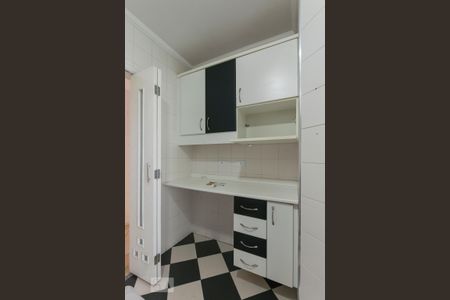 Apartamento para alugar com 60m², 2 quartos e 2 vagasCozinha (Armários)