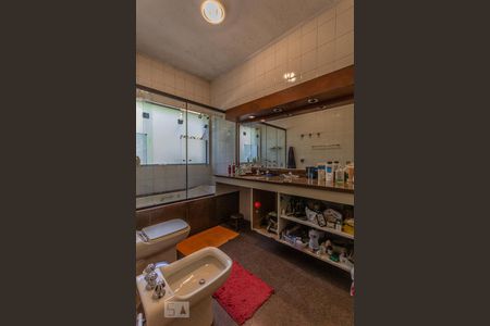 Casa para alugar com 900m², 5 quartos e 3 vagasBanheiro da Suíte 2