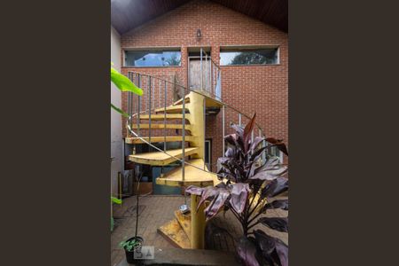 Casa para alugar com 900m², 5 quartos e 3 vagasAcesso a Edícula (Quarto/Banheiro/ Cozinha)