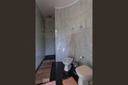 Banheiro da Suíte 1 de casa para alugar com 5 quartos, 900m² em Vila Inah, São Paulo