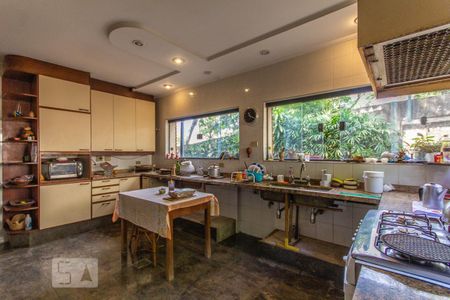 Casa para alugar com 900m², 5 quartos e 3 vagasCozinha