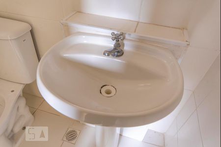 Pia  de apartamento para alugar com 3 quartos, 67m² em Jardim Sílvia, Santo André