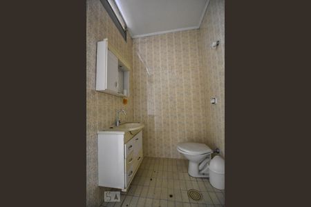 Casa à venda com 117m², 3 quartos e 1 vagaBanheiro