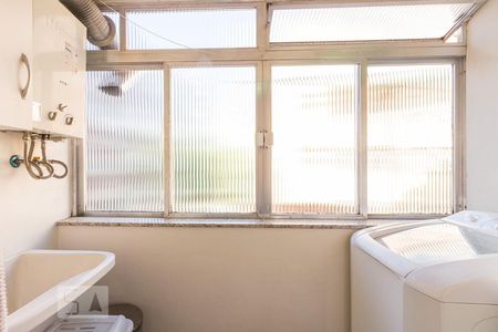 Apartamento à venda com 71m², 2 quartos e 1 vaga Apartamento à venda com 71m², 2 quartos e 1 vagaÁrea de Serviço