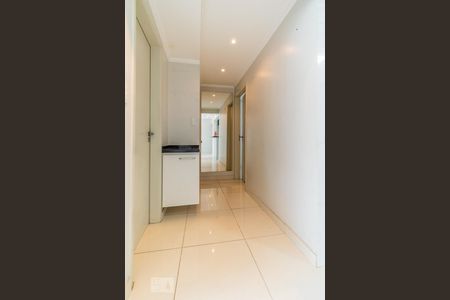 Hall Acesso Dormitórios e Banheiro de apartamento à venda com 2 quartos, 79m² em Pinheiros, São Paulo