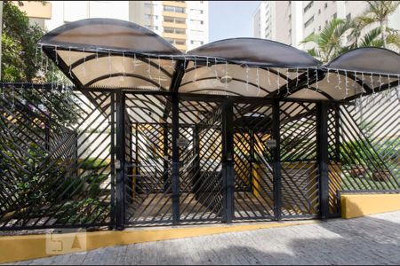 Apartamento à venda com 70m², 2 quartos e 1 vagaFachada