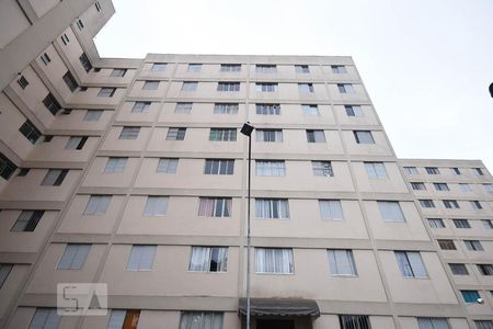 Apartamento para alugar com 76m², 3 quartos e 1 vaga Apartamento para alugar com 76m², 3 quartos e 1 vagaFachada