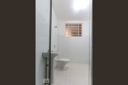 Banheiro de apartamento para alugar com 1 quarto, 54m² em Cambuci, São Paulo