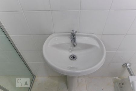 Banheiro de apartamento para alugar com 1 quarto, 54m² em Cambuci, São Paulo