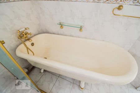 Apartamento à venda com 126m², 3 quartos e 1 vagaBanheiro da Suíte