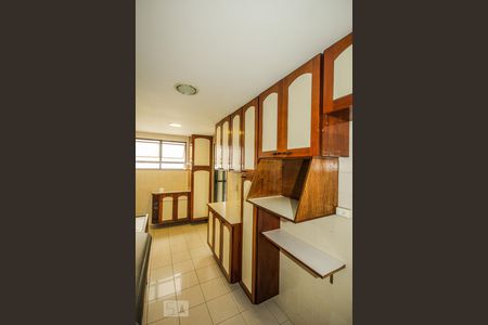 Apartamento à venda com 130m², 4 quartos e 2 vagasCozinha