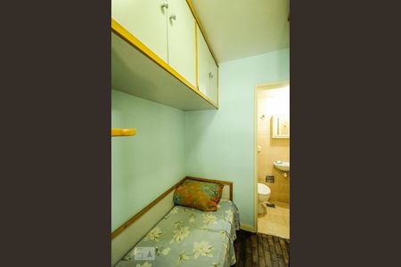 Apartamento à venda com 130m², 4 quartos e 2 vagasQuarto de Serviço