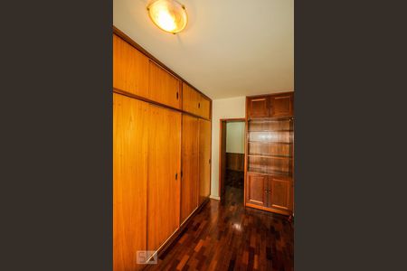 Apartamento à venda com 130m², 4 quartos e 2 vagasQuarto 2