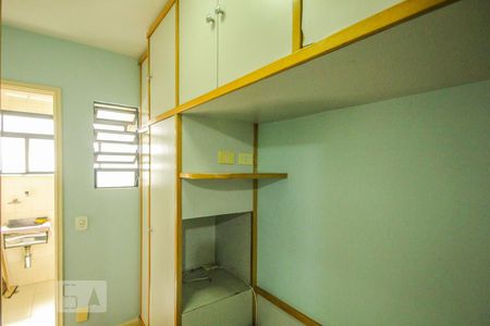 Apartamento à venda com 130m², 4 quartos e 2 vagasQuarto de Serviço