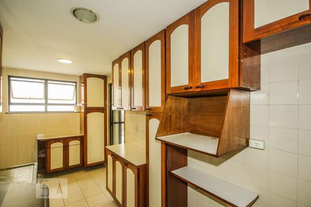 Apartamento à venda com 130m², 4 quartos e 2 vagasCozinha