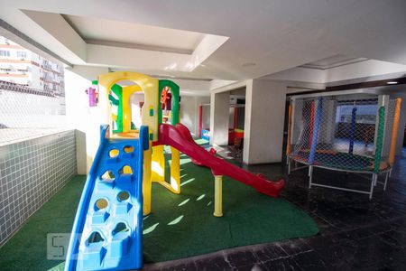 Apartamento à venda com 80m², 3 quartos e 1 vaga Apartamento à venda com 80m², 3 quartos e 1 vagaPlayground