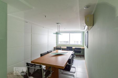 Apartamento à venda com 46m², 1 quarto e 1 vagaSala de Reunião 